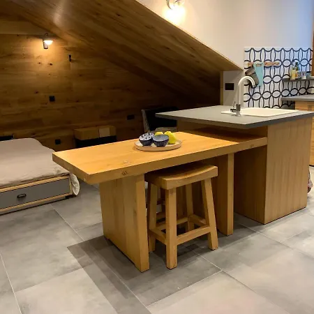 Golden Box Apartment